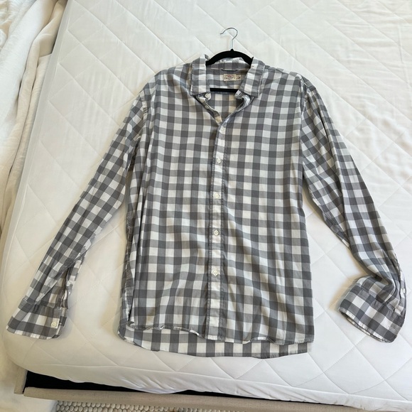 Faherty Men’s Gray Checkered Button Down - Like New (XL) - Picture 3 of 5